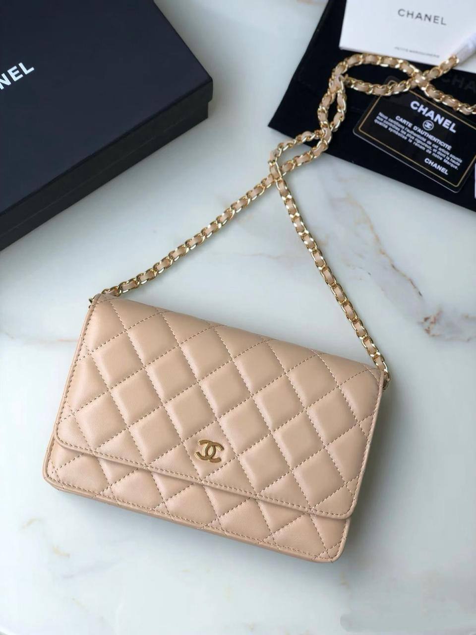 💗  Chanel wac

1️⃣ First quality +🎁

Size : 20 * 14 cm
85 dhs🇦🇪🇦🇪

 with box 🎁
Zain115
♥️♥️♥️