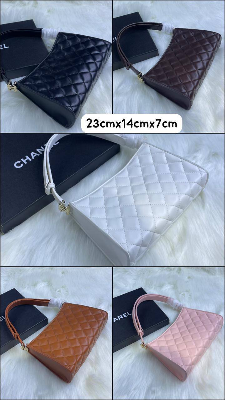 Chanel
95 dhs✅ 

with box
🎁🎁🎁

Zain72
♥️♥️♥️