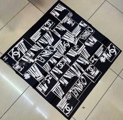 Silk square scarf 
40 dhs🇦🇪🇦🇪
Size 90*90

Zain93
♥️♥️♥️