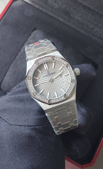 Ap watch for ladies good quality 
230 dhs✅

Zain59
♥️♥️♥️