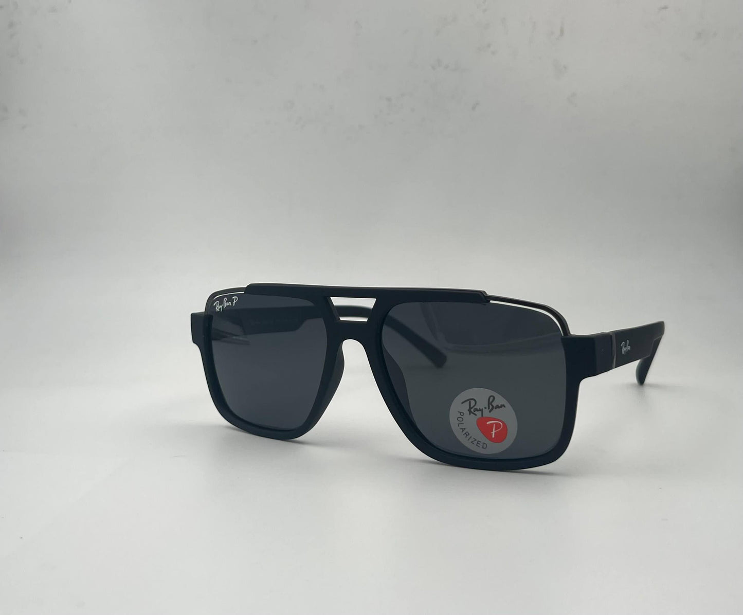 RayBan

Sunglasses 🕶️ 

good quality 💯

With master box 🗃️ 
50 dhs❣️

Zain273
♥️♥️♥️