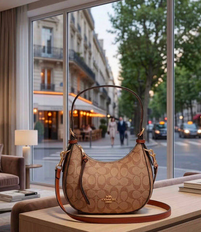 Coach
95 dhs✅
Good quality

Zain35
♥️♥️♥️