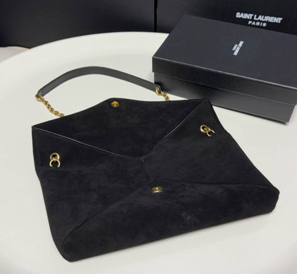 YSL 
 MASTER QUALITY  
280 dhs✅
leather 
Size : 35cm

Zain39
♥️♥️♥️