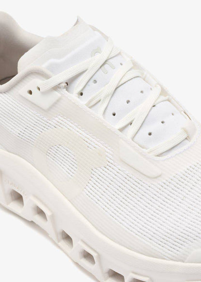 On Cloudmonster Void running 🏃 white ⚪️
36-45 AVAILABLE 
220 dhs✅

Zain242
♥️♥️♥️