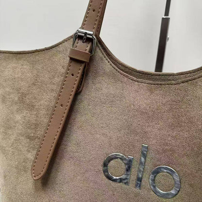 Alo
70 dhs💓
size 40cm

Zain26
♥️♥️♥️