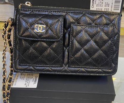 Chanel Polly pocket wristlet pouch 
Master quality
20cm 

with box
🎁🎁🎁

190 dhs🪙🌨️

Zain95
♥️♥️♥️