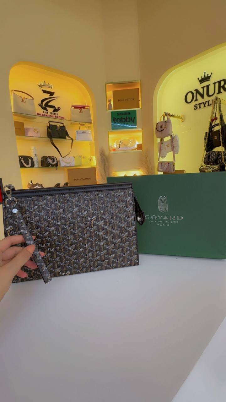 Goyard clutch
With box

95 dhs

Zain33
♥️♥️♥️

Zc