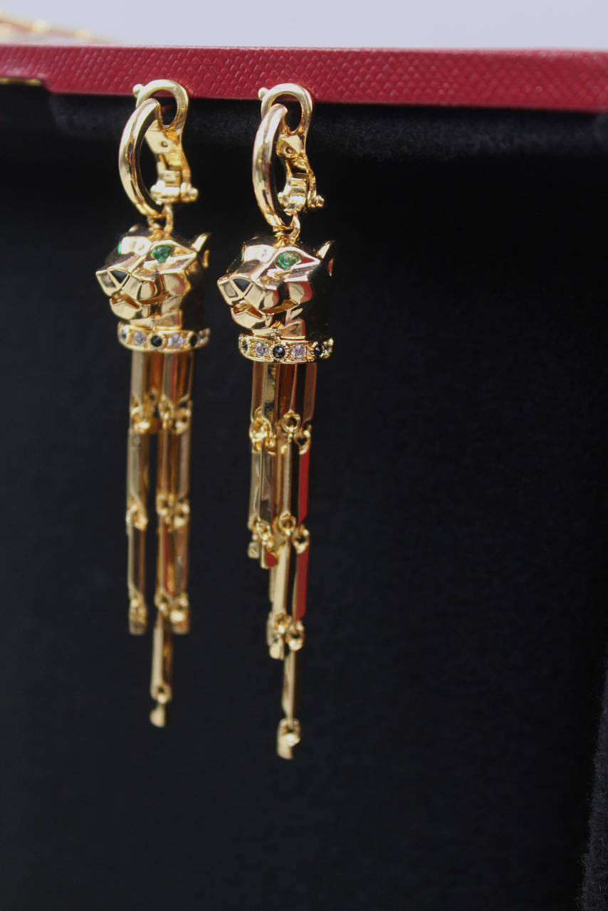 Cartier ❤️
PANTHÈRE DE CARTIER  
Necklace & earring 
💎💎💎💎💎
↗️ *# Master Quality ®️*
*340 dhs🌺* with *Good* Box
*375 dhs🌺* with *Orignal* Box

Zain106
♥️♥️♥️