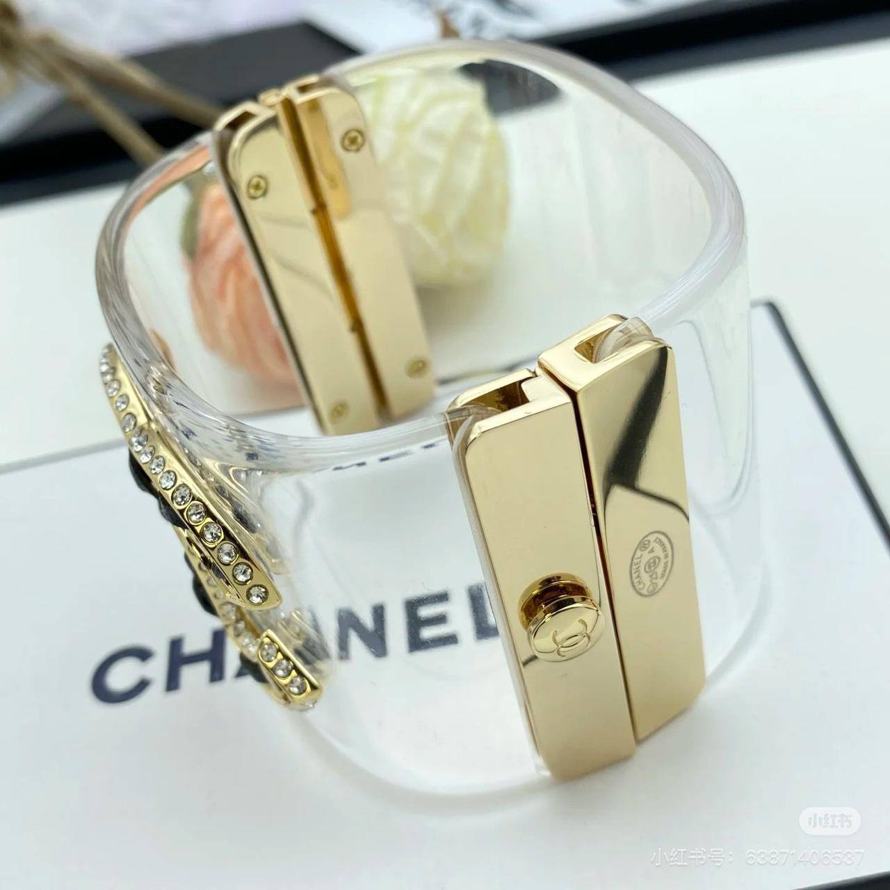 CHANEL
*supermaster* 
Hand band 
140 dhs🪙

Zain263
♥️♥️♥️