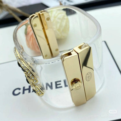 CHANEL
*supermaster* 
Hand band 
140 dhs🪙

Zain263
♥️♥️♥️