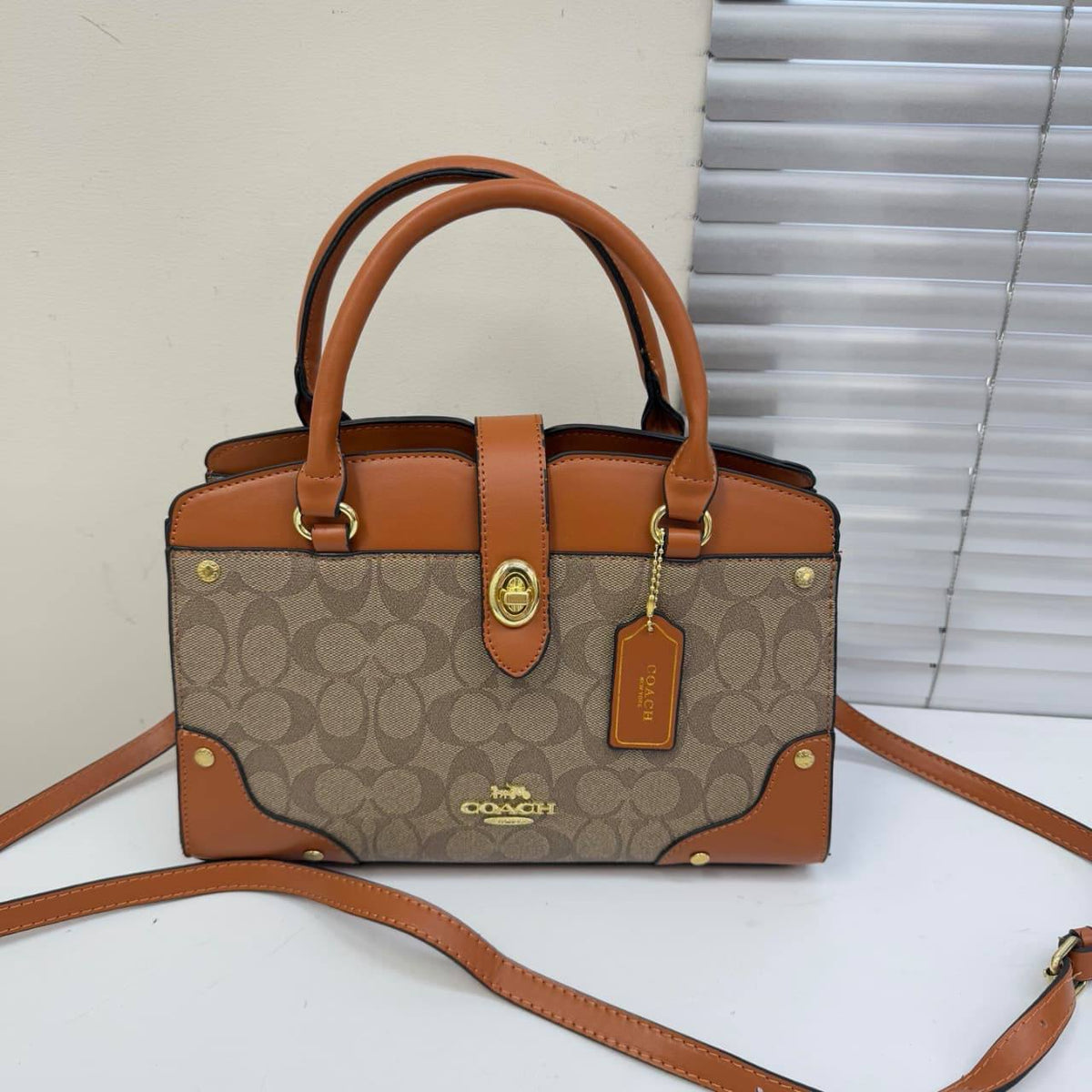 Coach 

70 dhs🇦🇪🇦🇪

Zain232
♥️♥️♥️
