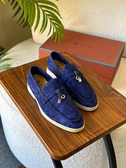 LORA PIANA 
SuperMaster Quality 💯
450 dhs💓
Size:36-41💥

Zain171
♥️♥️♥️