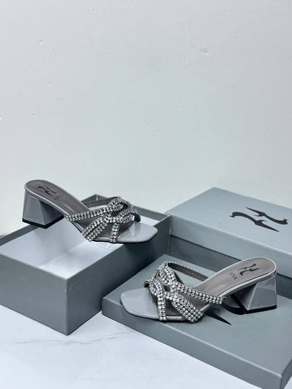GINA 
size 36 to 41
115 dhs💓

Zain21
♥️♥️♥️