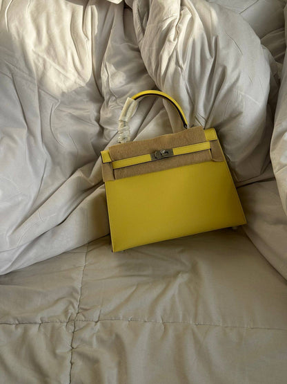 HERMES
KELLY 25 👌🏻
HANDMADE ✅
For Price 👇 WTSP Text Zain 0568585901

ZainShop
♥️♥️♥️