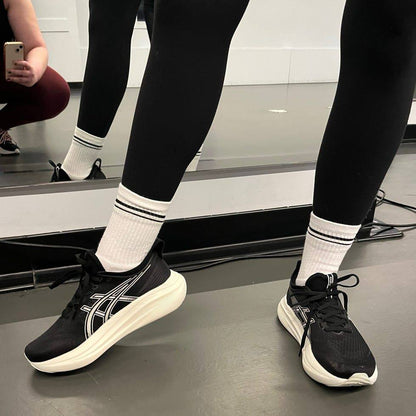ASICS  Gel-Nimbus 27 ‘White/Black’🖤🤍
36-45 AVAILABLE 
220 dhs✅

Zain242
♥️♥️♥️