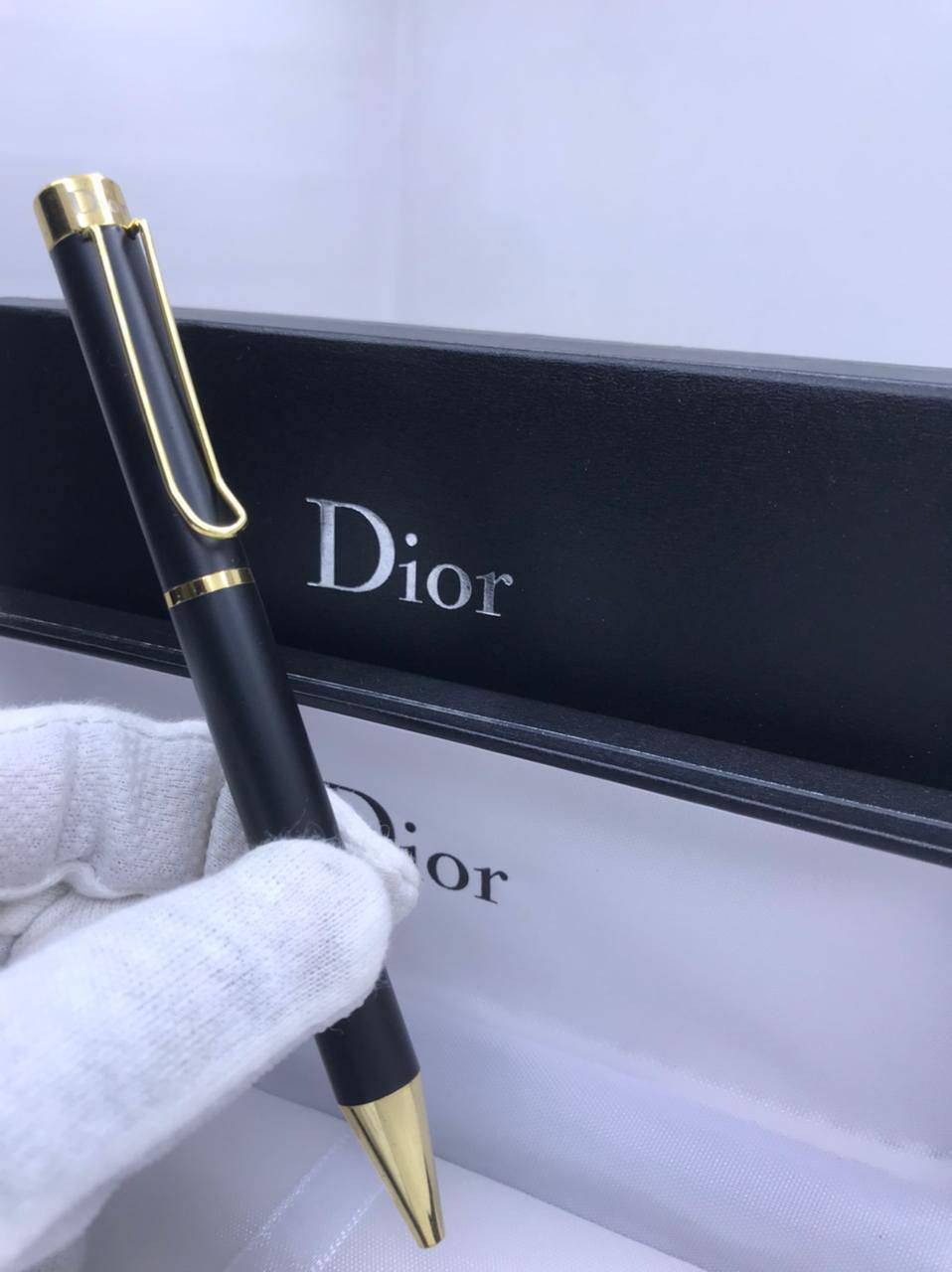 Dior Pen
55 dhs✅

Zain182
♥️♥️♥️