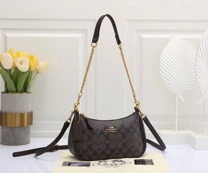 Coach
95 dhs🇦🇪🇦🇪 
high quality With box24cm

Zain21
♥️♥️♥️