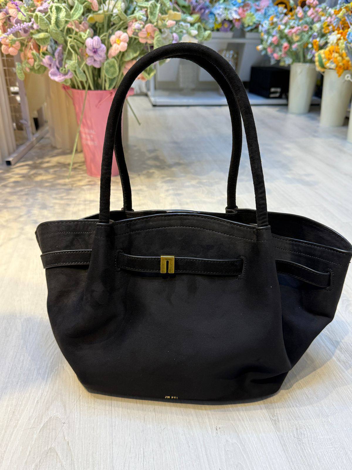 110 dhs🪙🌨️

Zain254
♥️♥️♥️