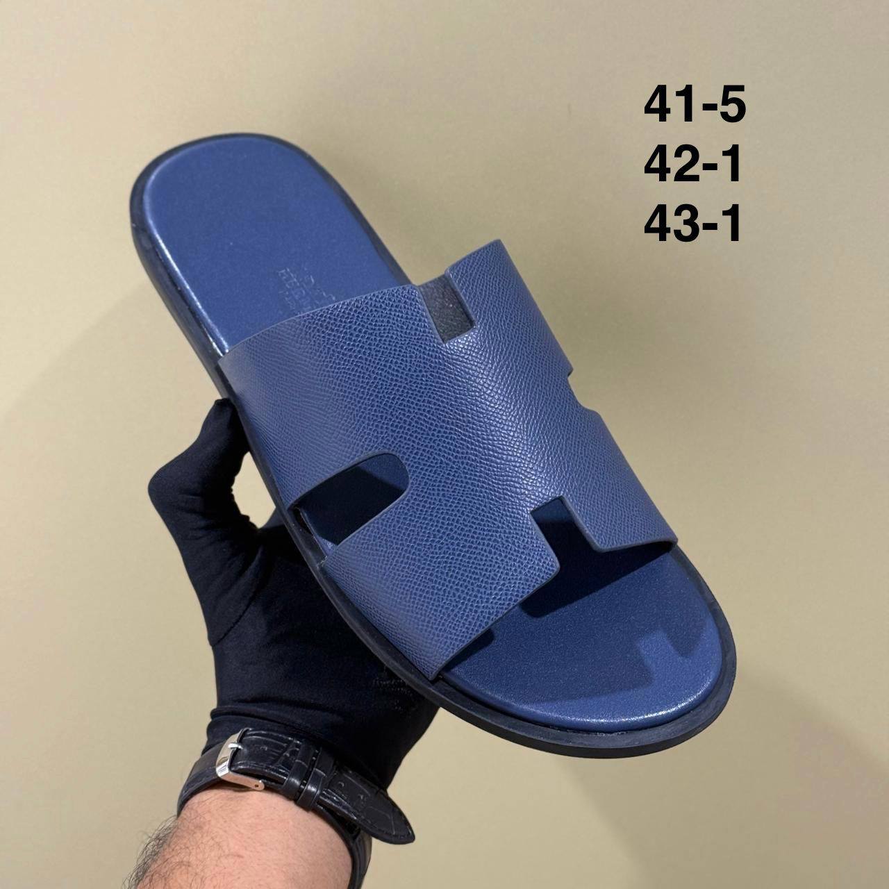 HERMES 
MEN SLIPPER 
GOOD QUALITY 
95 dhs💚

Zain40
♥️♥️♥️