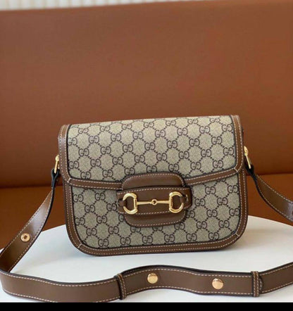 Gucci

90 dhs❤️

With box
🎁🎁🎁

25 cm

Zain219
♥️♥️♥️