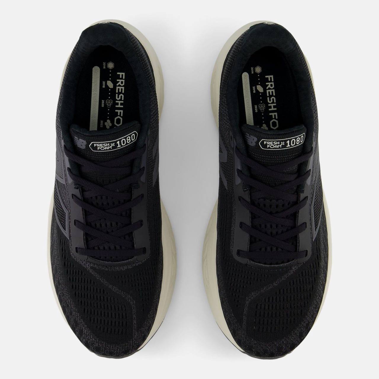 New Balance Fresh Foam X 1080 v14 ‘Black/White’🤍⬛️
36-45 AVAILABLE 
220 dhs🇦🇪

Zain242
♥️♥️♥️