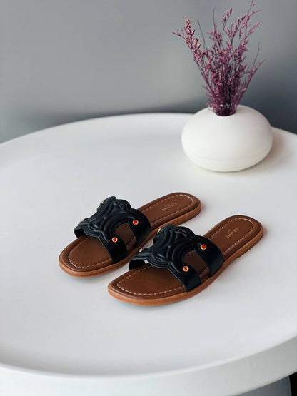 CELINE ✨⭐️
Size 36-41
_Super master high quality_🪡
380 dhs💛

Zain176
♥️♥️♥️