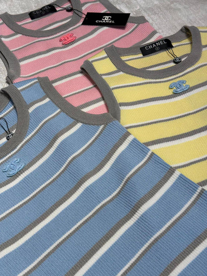 CHANEL
Women’s Knit Top
Master Quality 
SML
250 dhs💚

Zain276
♥️♥️♥️