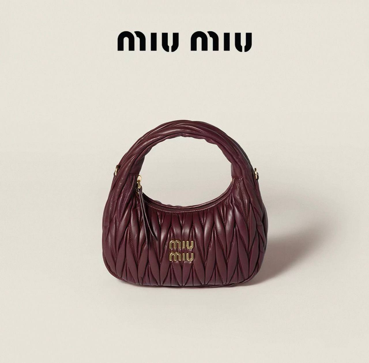 Miu Miu
95 dhs✅
size：20cm
High-quality 

with box
🎁🎁🎁

Zain35
♥️♥️♥️