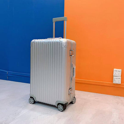 Dior Rimowa
Master💓💓
10kg。650 dhs✅✅
20kg。800 dhs✅✅
30kg。950 dhs✅✅

Zain341
♥️♥️♥️