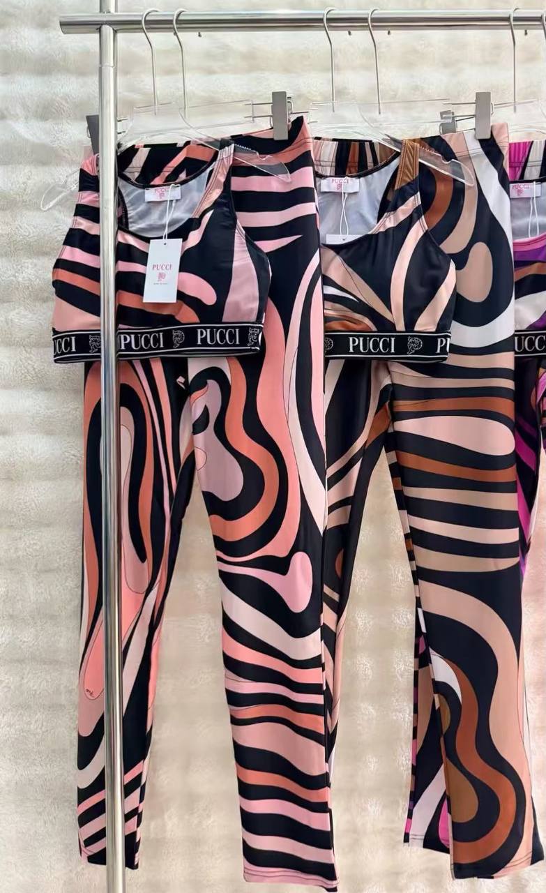 PUCCI
Women’s Set
Master Quality 
SML
350 dhs✅

Zain276
♥️♥️♥️