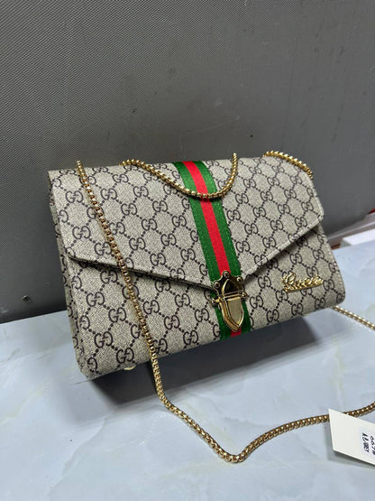 Gucci
Size: 26×18×9cm
70 dhs🪙🌨️

Zain50
♥️♥️♥️