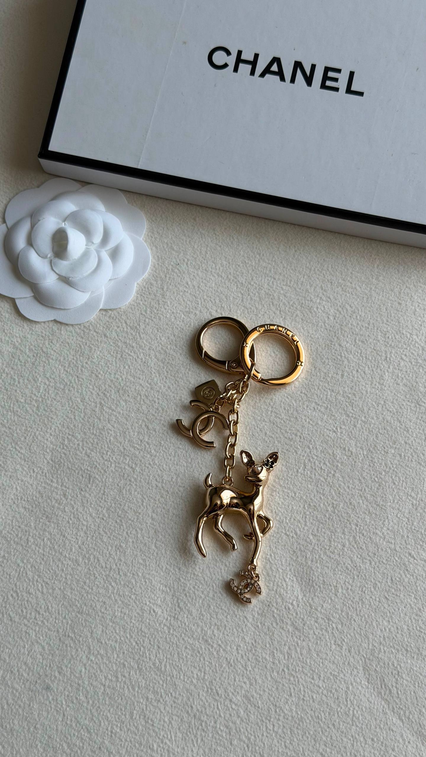 GUCCI  & CHANEL 
CHARMS
Super master quality 
*with complete packing*🎁
240 dhs✅

Zain280
♥️♥️♥️