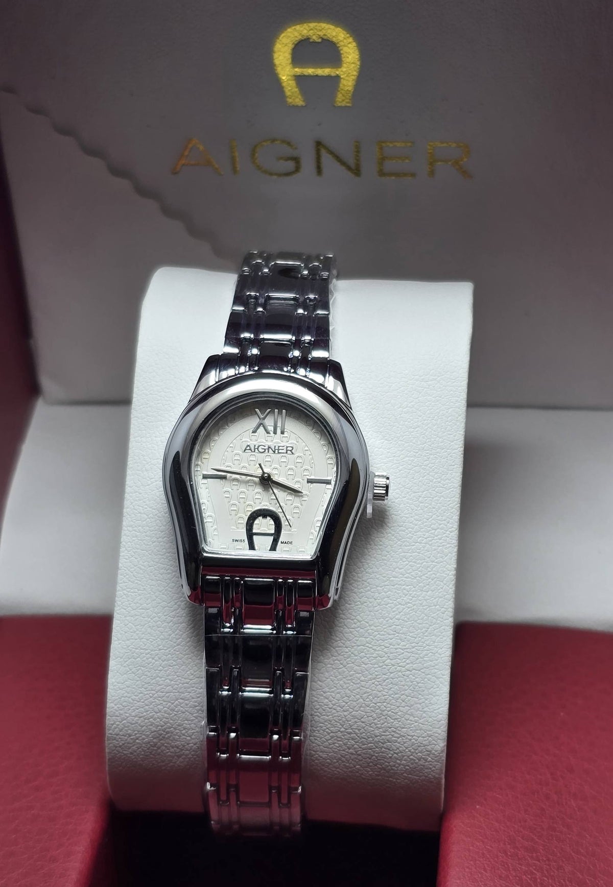 Aigner Ladies
55 dhs🇦🇪🇦🇪

Zain29
♥️♥️♥️
