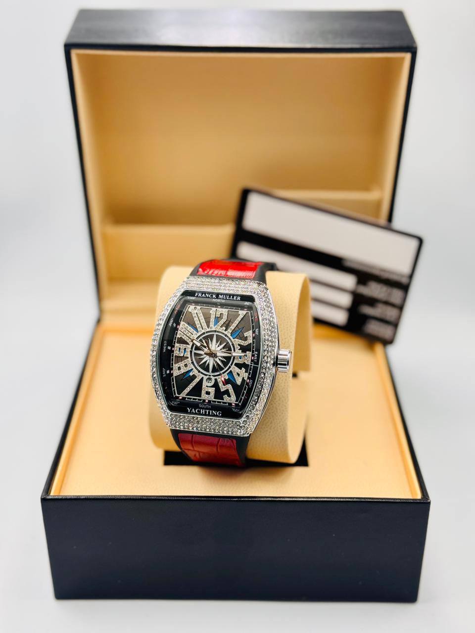 FRANCK MULLER Men
*New arrival*🔥
70 dhs🪙💚

Zain08
♥️♥️♥️