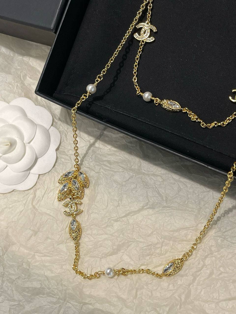 CHANEL❤️‍🔥*
Necklace 🦋
Master quality 💯
With normal boxes 📦 
90 dhs✅
With master box 🗃️ 
110 dhs✅

Zain216
♥️♥️♥️