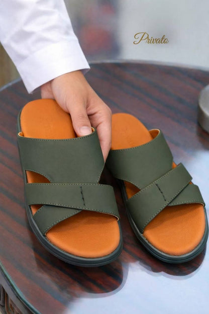 Privato slippers for men soft good quality  with box and paper bag size available (40to46) 6to12) 
160 dhs💓

Zain59
♥️♥️♥️