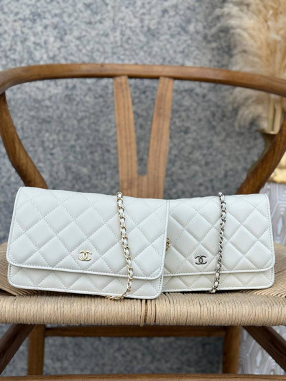 CHANEL
19cm
290 dhs✅
Top quality
With box🎁

Zain167
♥️♥️♥️