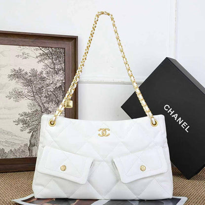 CHANEL NEW CAME 
HIGH QUALITY 
110 dhs🇦🇪🇦🇪
Size:38cm

Zain295
♥️♥️♥️