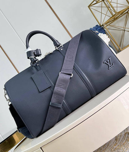 Louis vuitton💕💕✨
Duffel bag Super master quality 🔥🔥
Available ✨💕💕
With full packing 📦🎀
For Price 👇 WTSP Text Zain 0568585901

Zain252
♥️♥️♥️