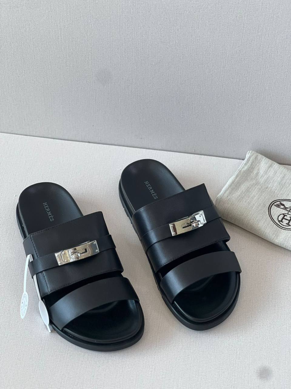 HERMES  
SUPER MASTER ⚡️
40-46
500 dhs🪙🖤

Zain43
♥️♥️♥️