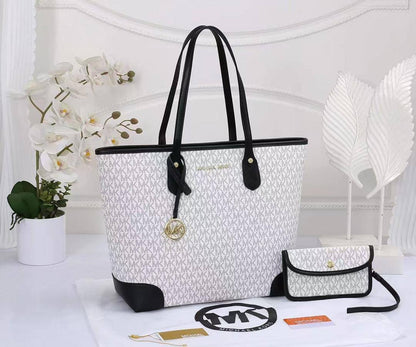 MK
100 dhs🇦🇪🇦🇪 
high quality  42cm

Zain26
♥️♥️♥️