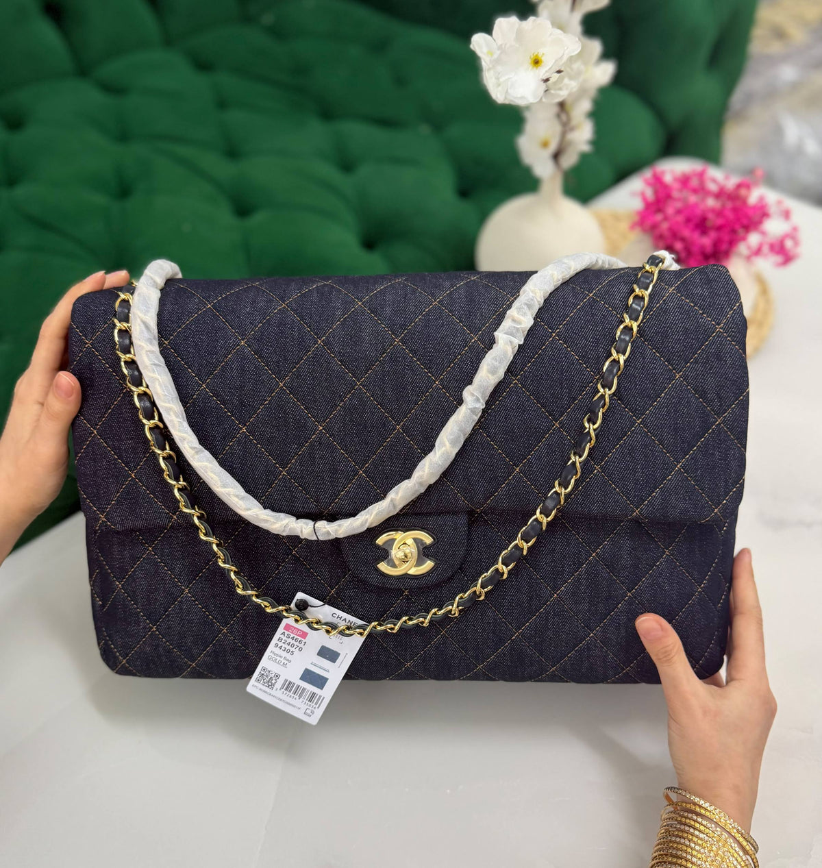 CHANEL✨
Size: 38Cm💥
Available original box 📦 
With full packing 🎀🎀
Super high quality 💥💥

For Price 👇 WhatsApp✅
0568585901 
0507557372
0552275751 Owner Zain 👌

Zain283
♥️♥️♥️
