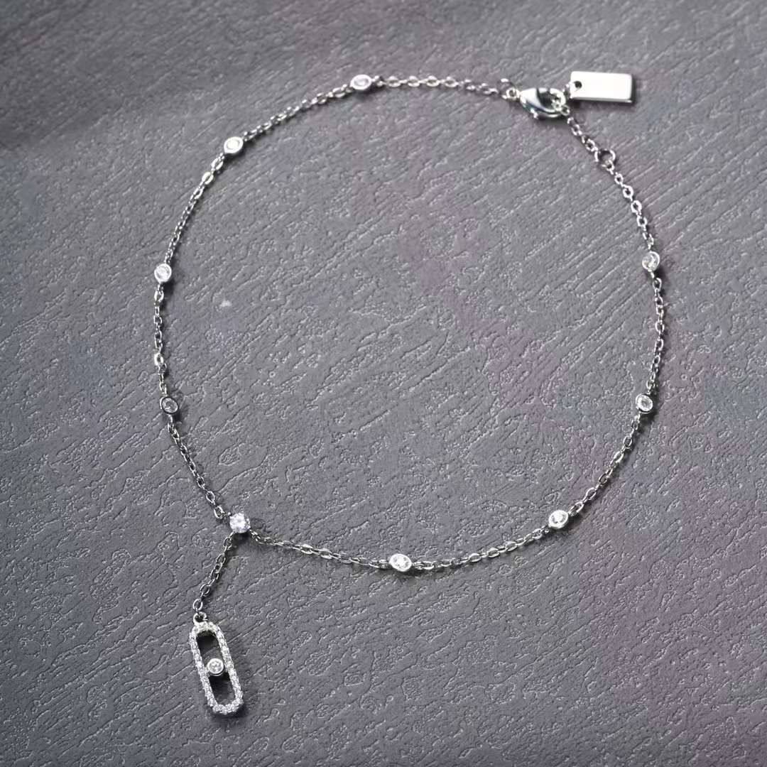 MESSIKA 
ANKLET
65 DHS✅💫✨
WITH BOX AND PAPER BAG 🛍️🎁

Zain89
♥️♥️♥️