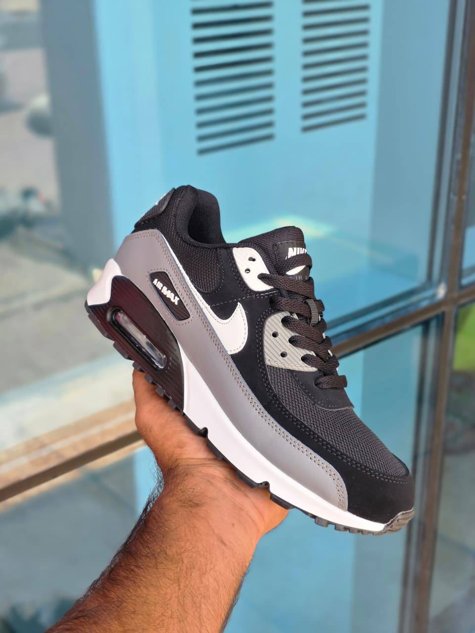 Nike

40 to 45

100 dhs🇦🇪🇦🇪🇦🇪

Zain27
♥️♥️♥️