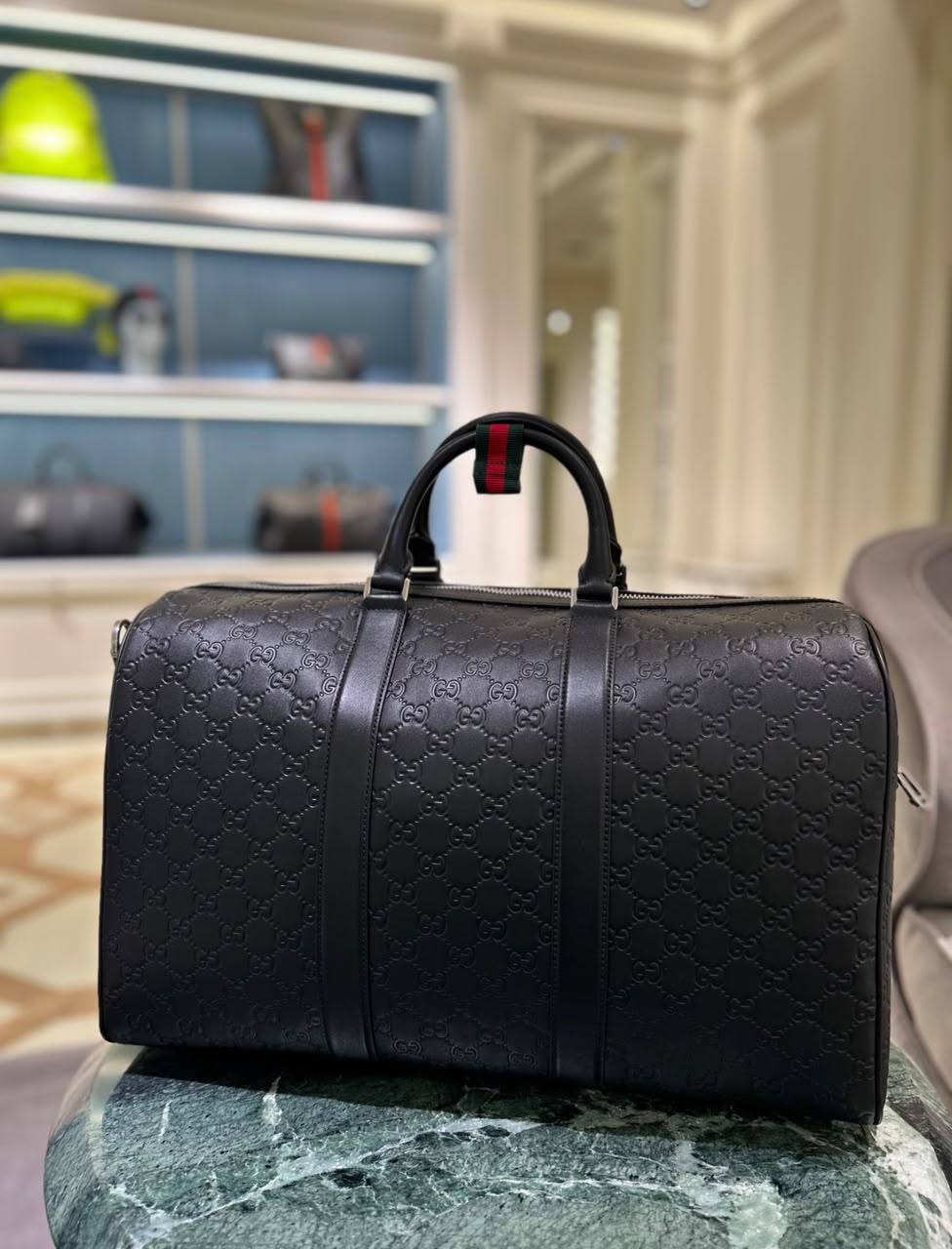 Dior

90 dhs🇦🇪🇦🇪

Zain35
♥️♥️♥️