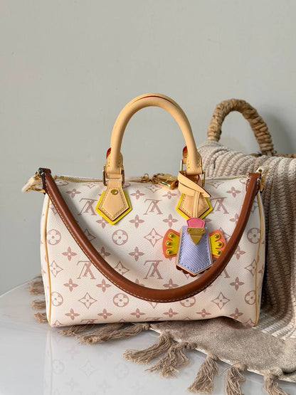 Chanel
Super master quality 
For Price 👇 WhatsApp✅
0568585901 
0507557372
0552275751 Owner Zain 👌

Zain315
♥️♥️♥️