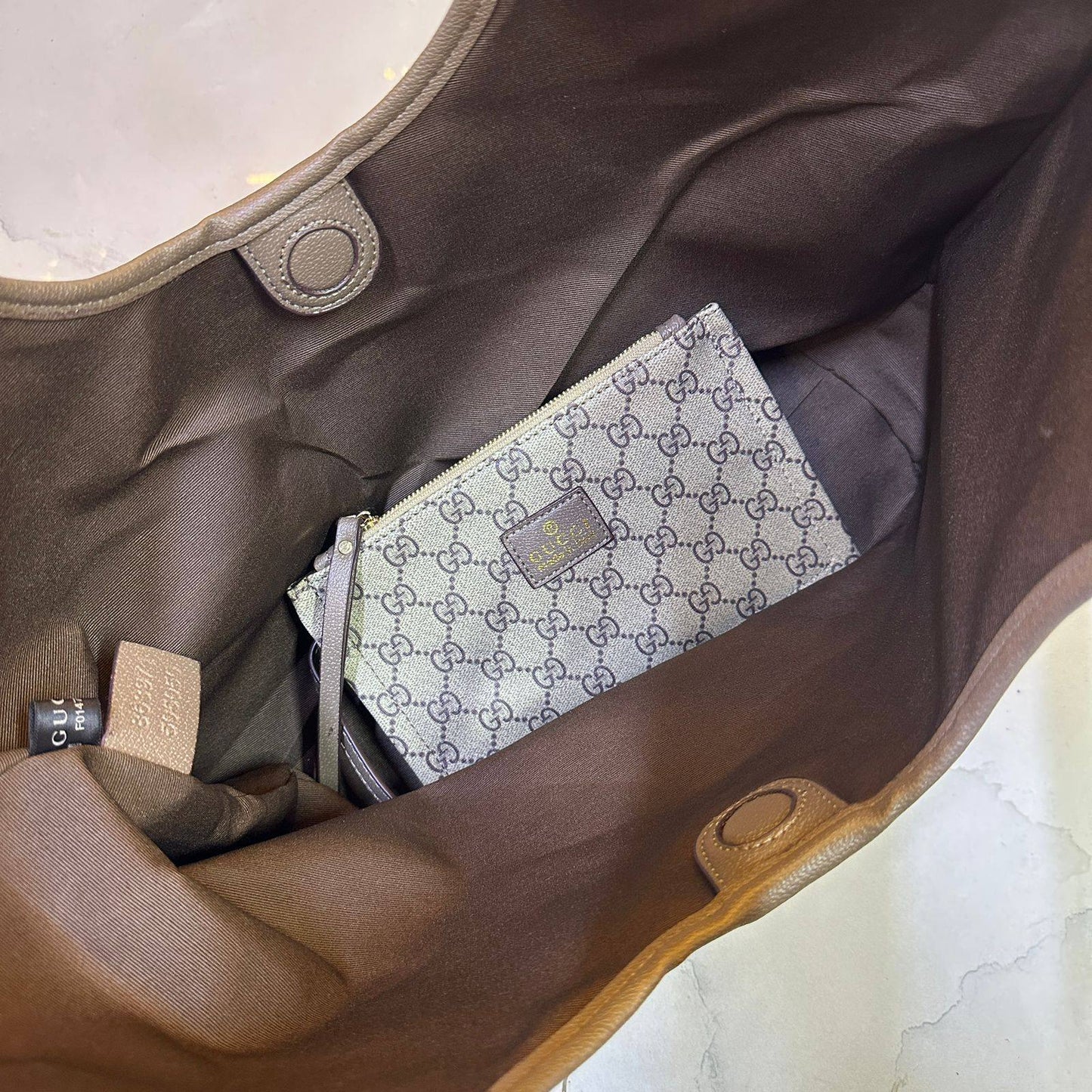 GUCCI 
NEW CAME GOOD QUALITY 
125 dhs🪙🌨️

Zain39
♥️♥️♥️