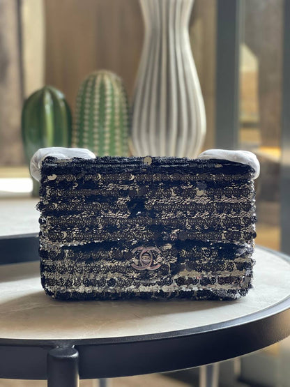 CHANEL ✨
Size: 20Cm 💥
Available original box 📦 
With full packing 🎀🎀
Super high quality 💥💥
For Price 👇 WhatsApp✅
0568585901 
0507557372
0552275751 Owner Zain 👌

Zain283
♥️♥️♥️