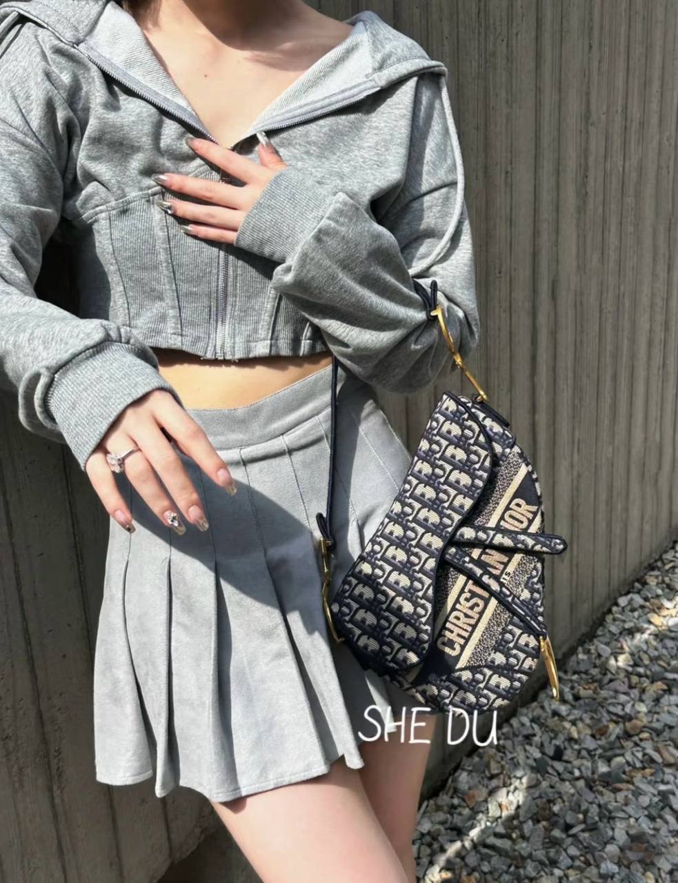 DIOR 
 HIGH QUALITY 
WITH BOX 
🎁🎁🎁

120 dhs✅

Zain295
♥️♥️♥️