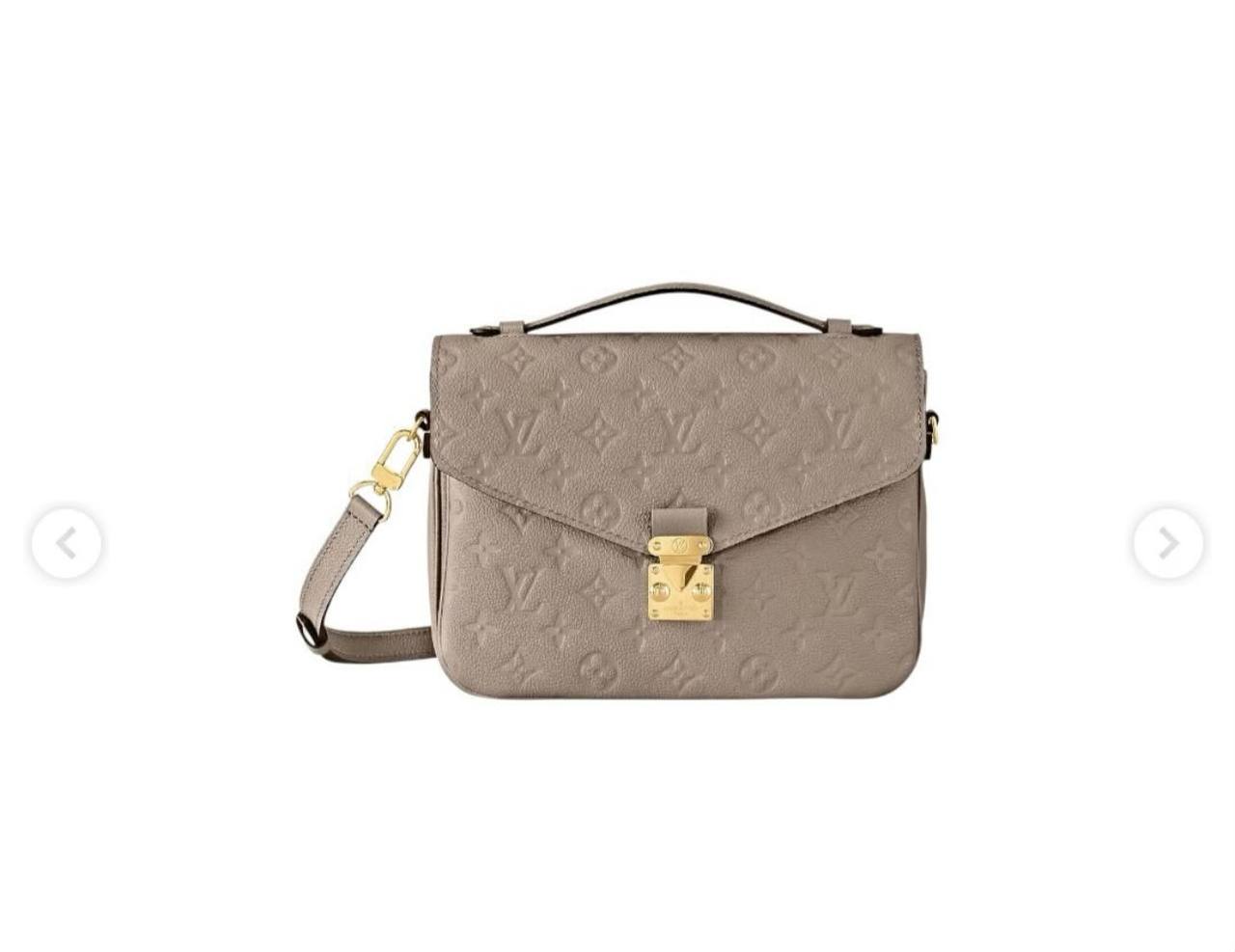 LV 
WITH BOX 
COPY ONE ☝️ 
120 dhs🇦🇪🇦🇪

Zain169
♥️♥️♥️